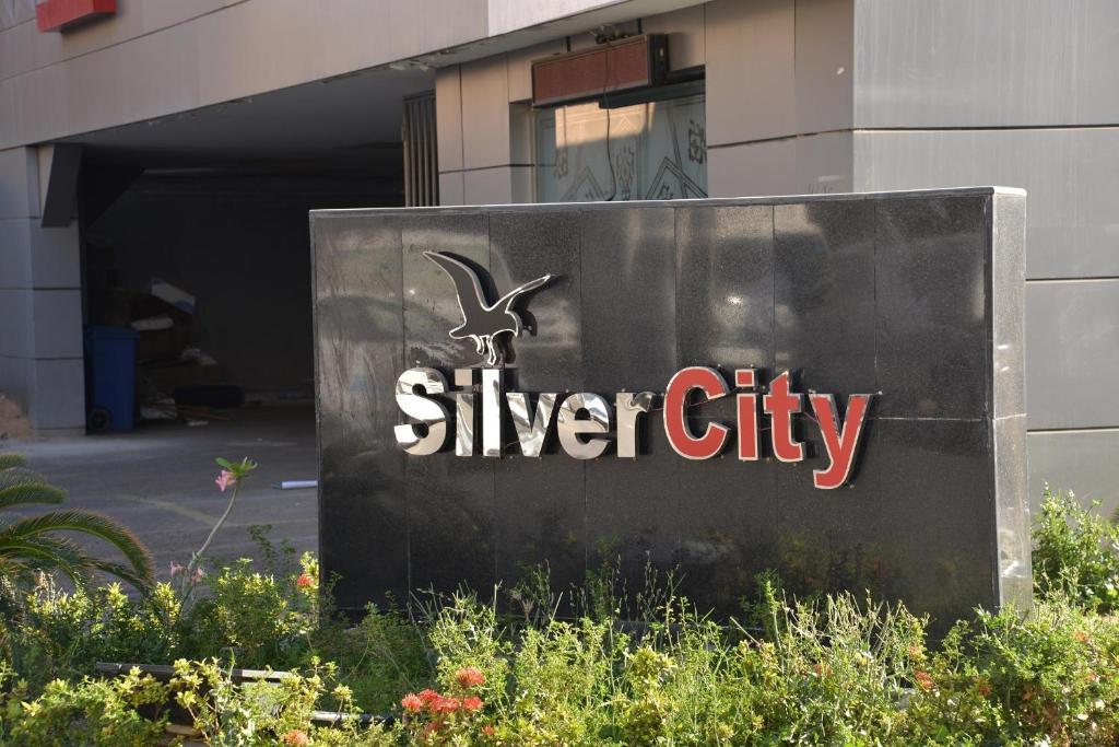 Silver City Hotel Apartments Jeddah Exterior photo