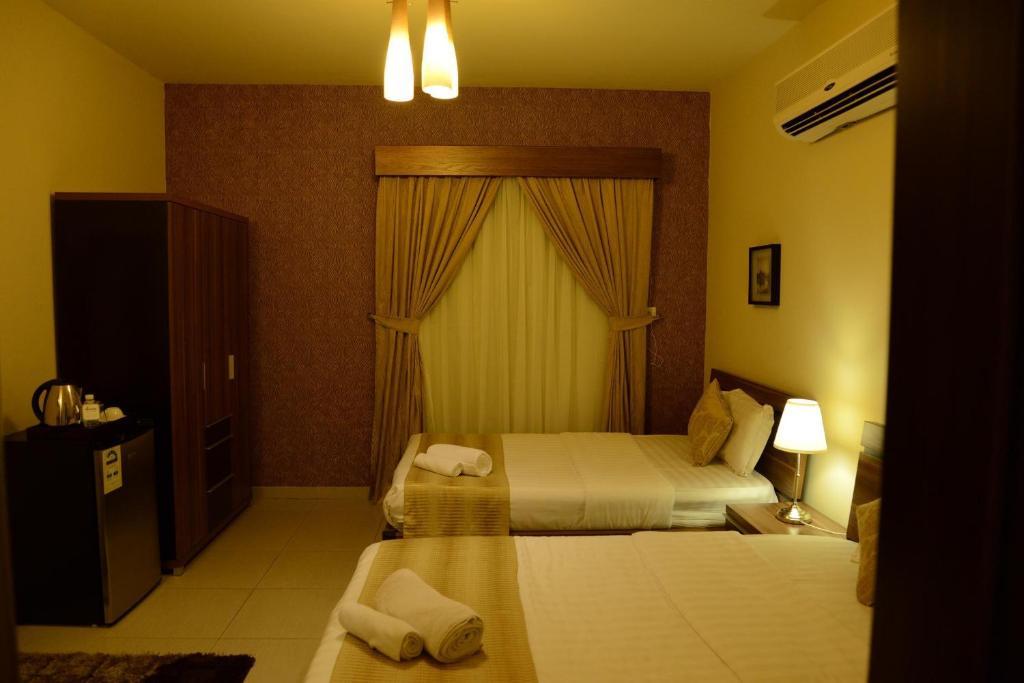 Silver City Hotel Apartments Jeddah Room photo